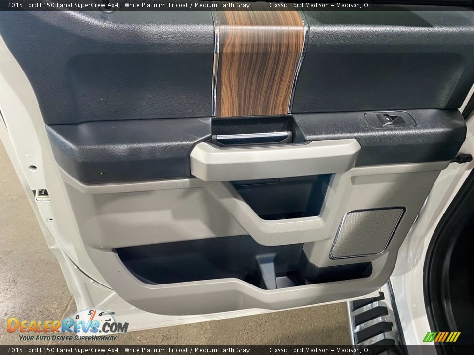 2015 Ford F150 Lariat SuperCrew 4x4 White Platinum Tricoat / Medium Earth Gray Photo #10