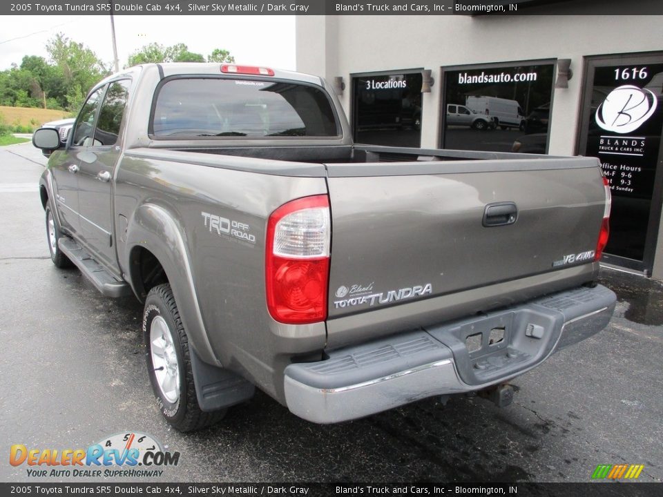 2005 Toyota Tundra SR5 Double Cab 4x4 Silver Sky Metallic / Dark Gray Photo #3