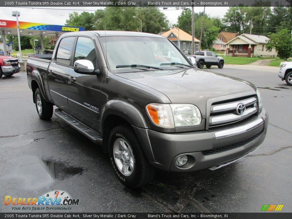 2005 Toyota Tundra SR5 Double Cab 4x4 Silver Sky Metallic / Dark Gray Photo #5