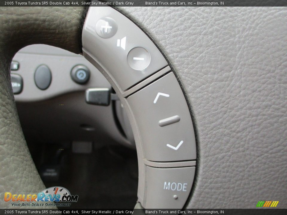 2005 Toyota Tundra SR5 Double Cab 4x4 Silver Sky Metallic / Dark Gray Photo #15