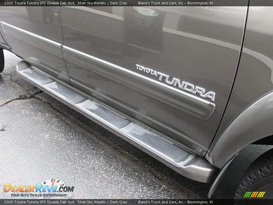 2005 Toyota Tundra SR5 Double Cab 4x4 Silver Sky Metallic / Dark Gray Photo #24