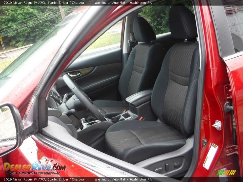 2019 Nissan Rogue SV AWD Scarlet Ember / Charcoal Photo #17