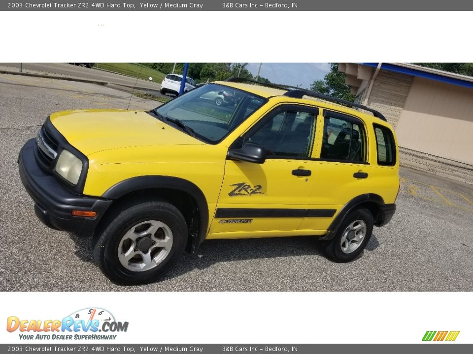 2003 Chevrolet Tracker ZR2 4WD Hard Top Yellow / Medium Gray Photo #1