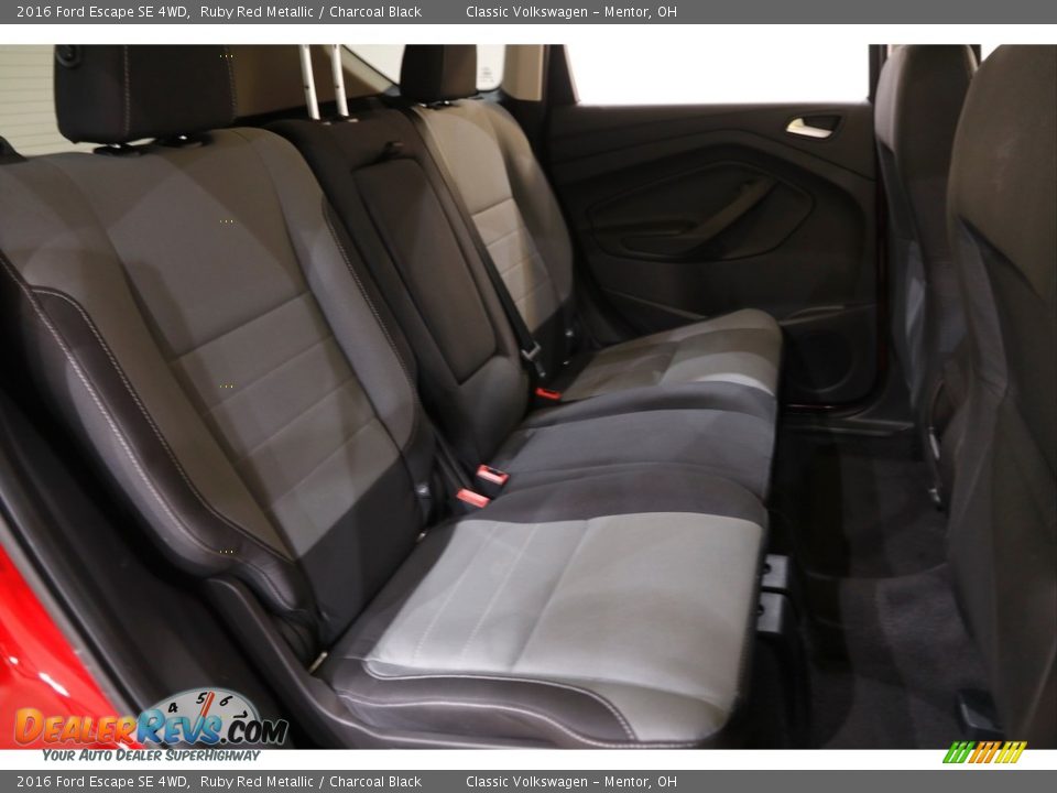 2016 Ford Escape SE 4WD Ruby Red Metallic / Charcoal Black Photo #14