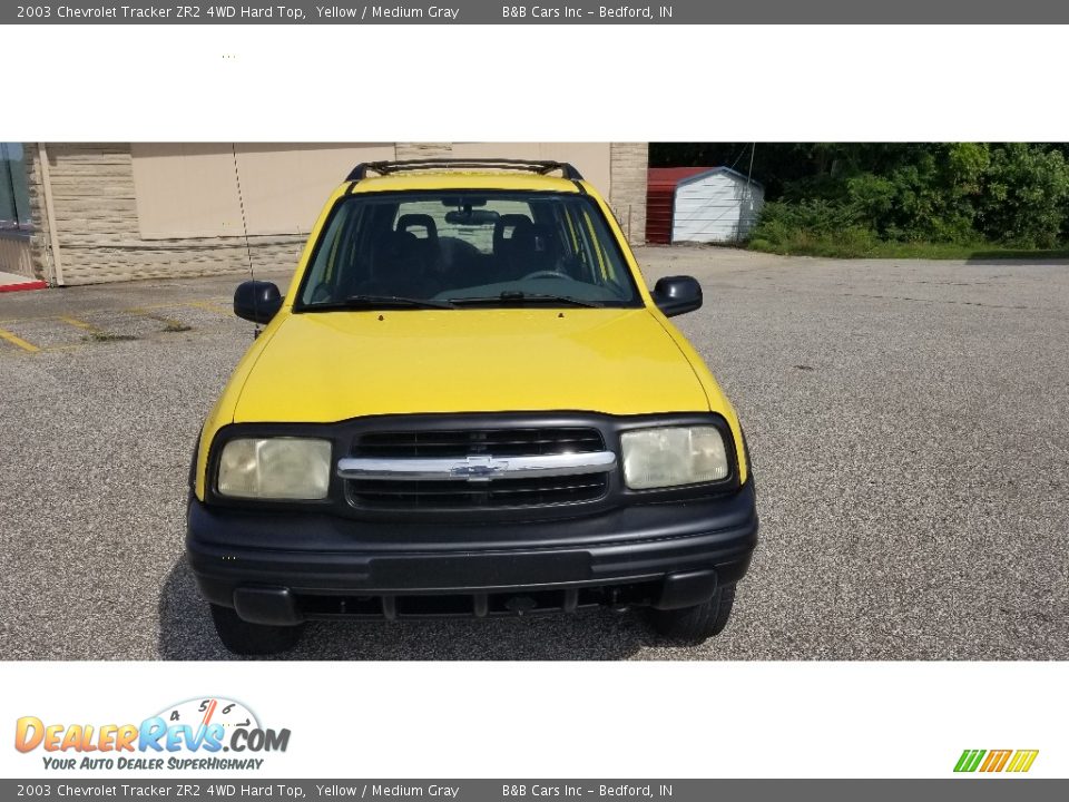 2003 Chevrolet Tracker ZR2 4WD Hard Top Yellow / Medium Gray Photo #9
