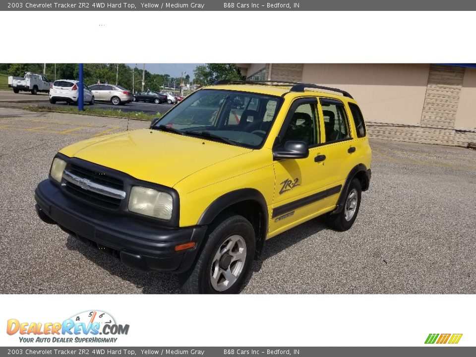 2003 Chevrolet Tracker ZR2 4WD Hard Top Yellow / Medium Gray Photo #11