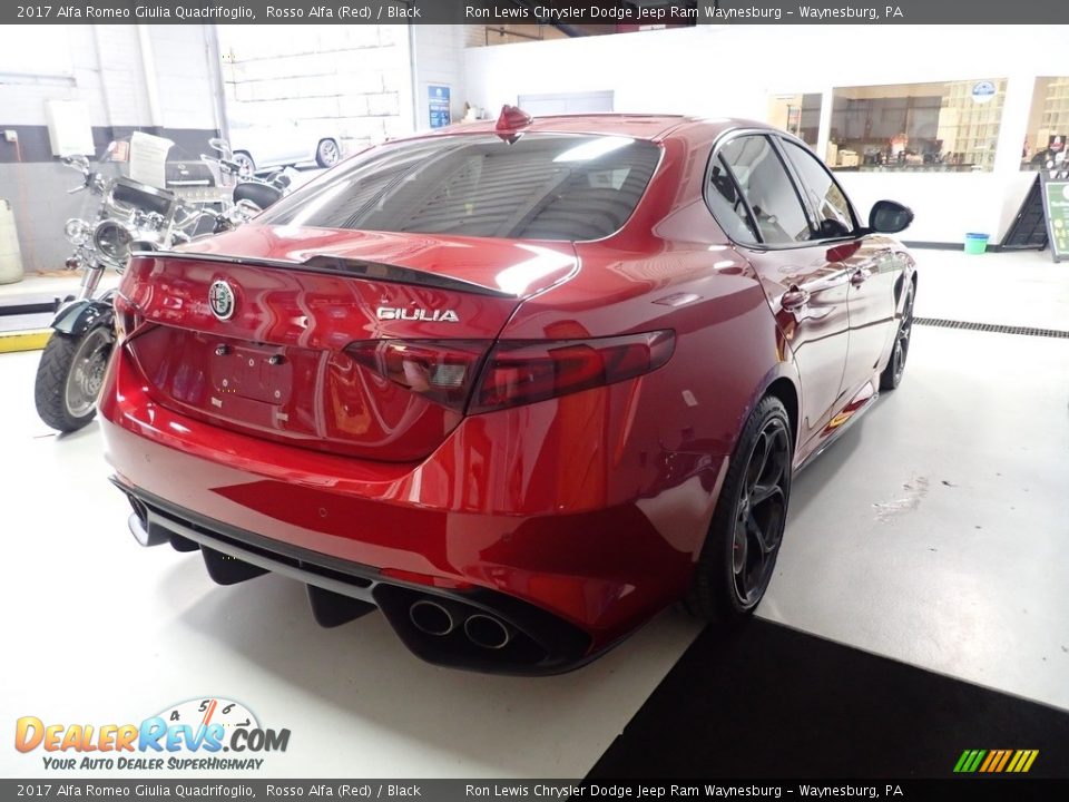 2017 Alfa Romeo Giulia Quadrifoglio Rosso Alfa (Red) / Black Photo #8