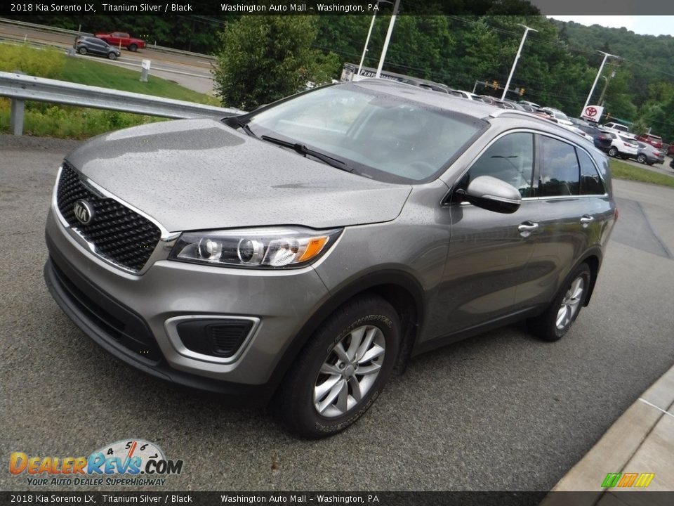 2018 Kia Sorento LX Titanium Silver / Black Photo #9