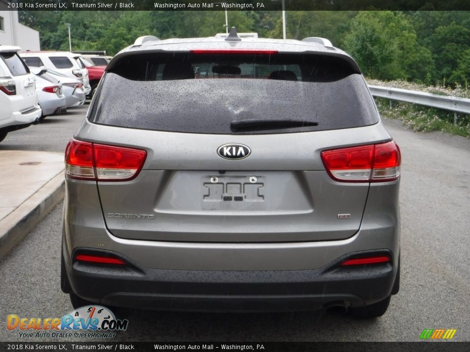 2018 Kia Sorento LX Titanium Silver / Black Photo #12