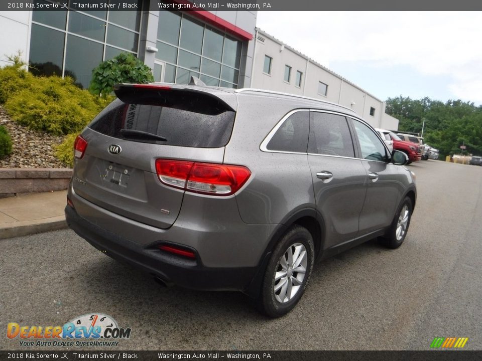 2018 Kia Sorento LX Titanium Silver / Black Photo #13