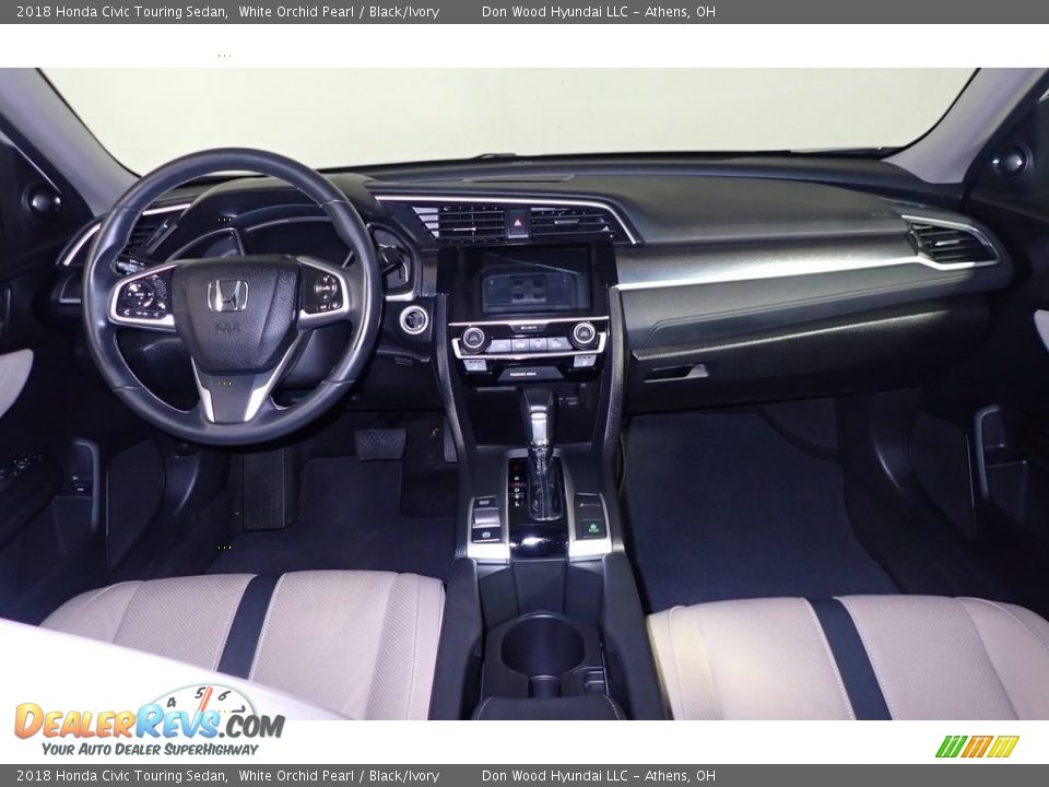 2018 Honda Civic Touring Sedan White Orchid Pearl / Black/Ivory Photo #27