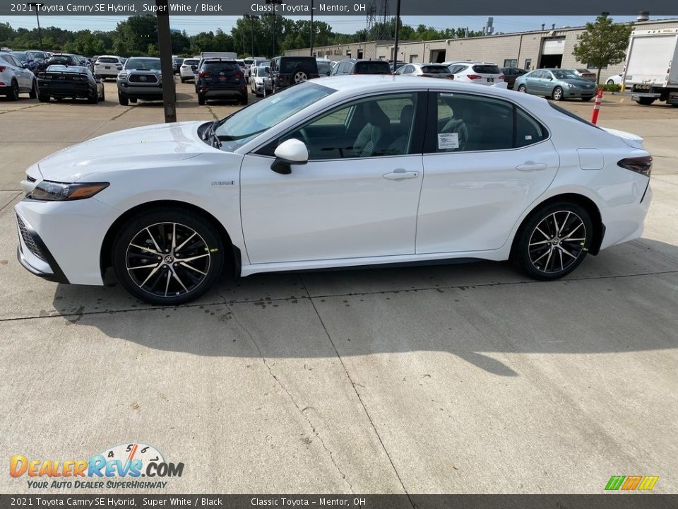 2021 Toyota Camry SE Hybrid Super White / Black Photo #1