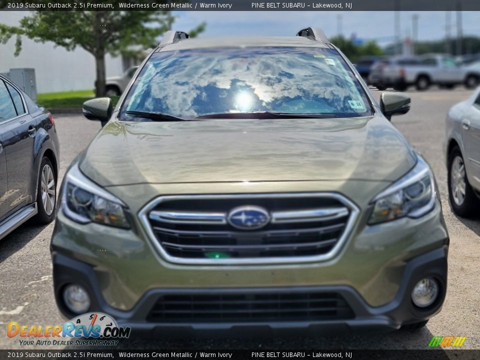 2019 Subaru Outback 2.5i Premium Wilderness Green Metallic / Warm Ivory Photo #2