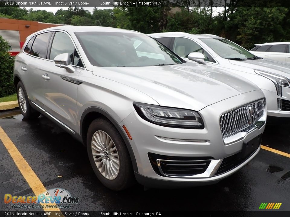 Front 3/4 View of 2019 Lincoln Nautilus AWD Photo #5