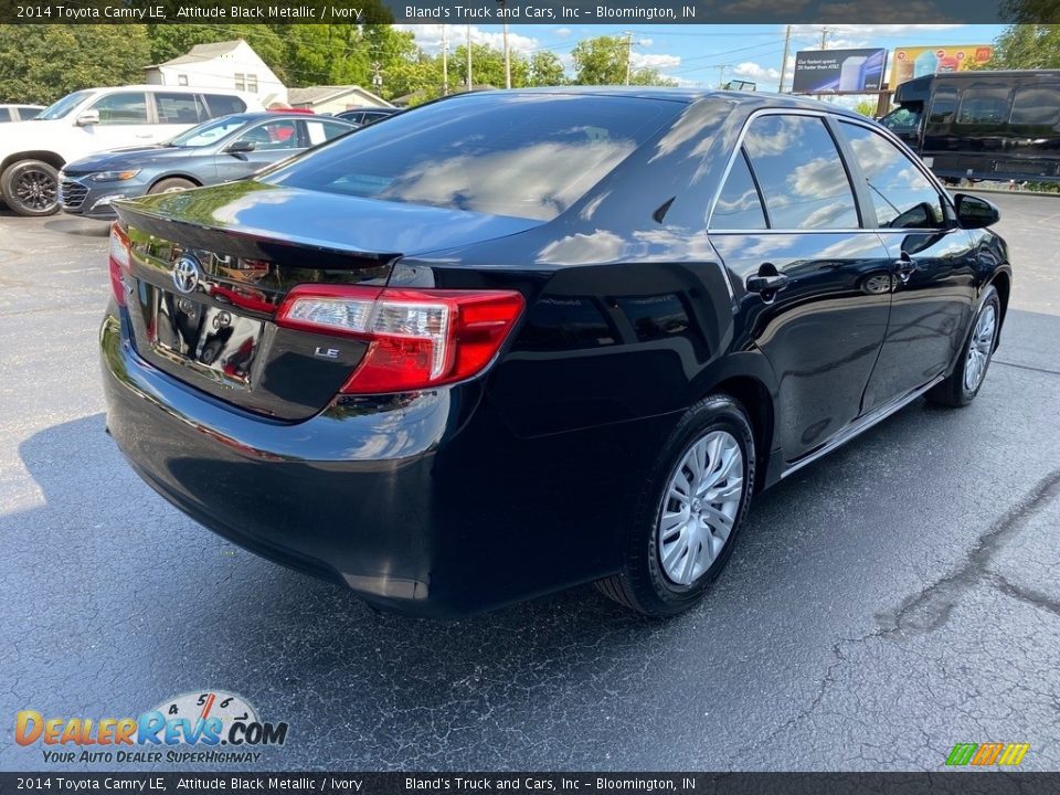 2014 Toyota Camry LE Attitude Black Metallic / Ivory Photo #5