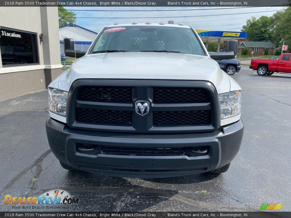 2018 Ram 3500 Tradesman Crew Cab 4x4 Chassis Bright White / Black/Diesel Gray Photo #4