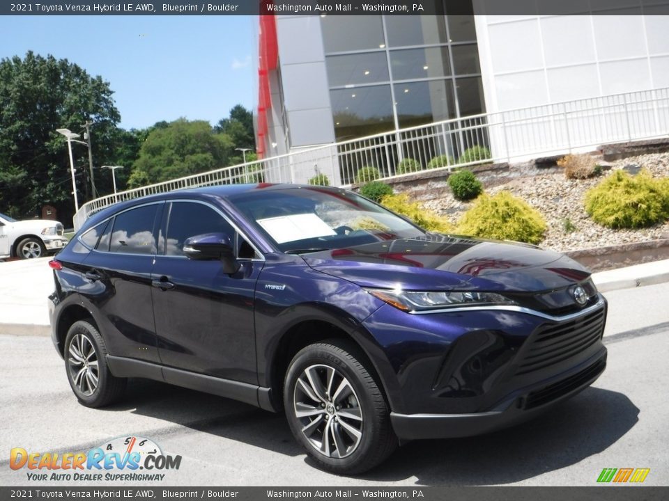 Front 3/4 View of 2021 Toyota Venza Hybrid LE AWD Photo #1