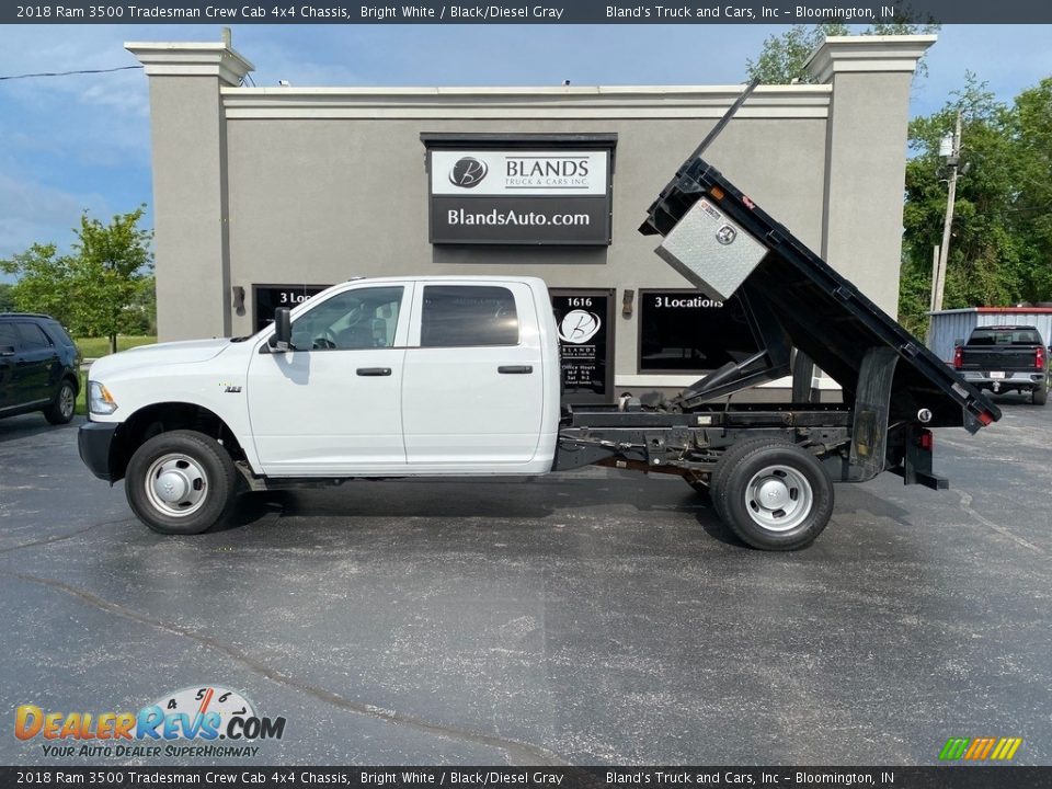 2018 Ram 3500 Tradesman Crew Cab 4x4 Chassis Bright White / Black/Diesel Gray Photo #9