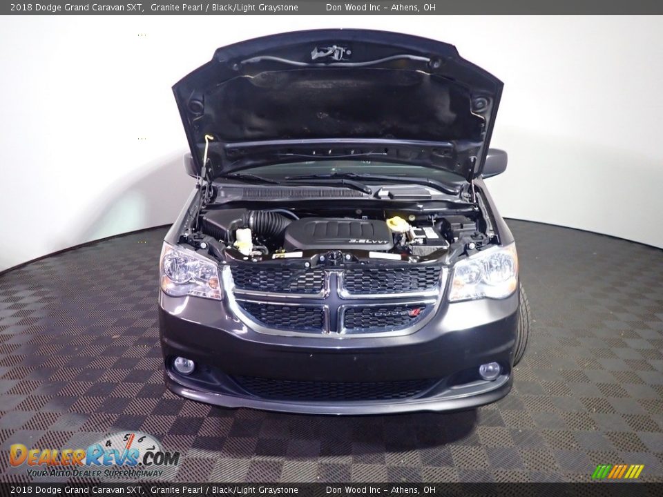 2018 Dodge Grand Caravan SXT Granite Pearl / Black/Light Graystone Photo #6