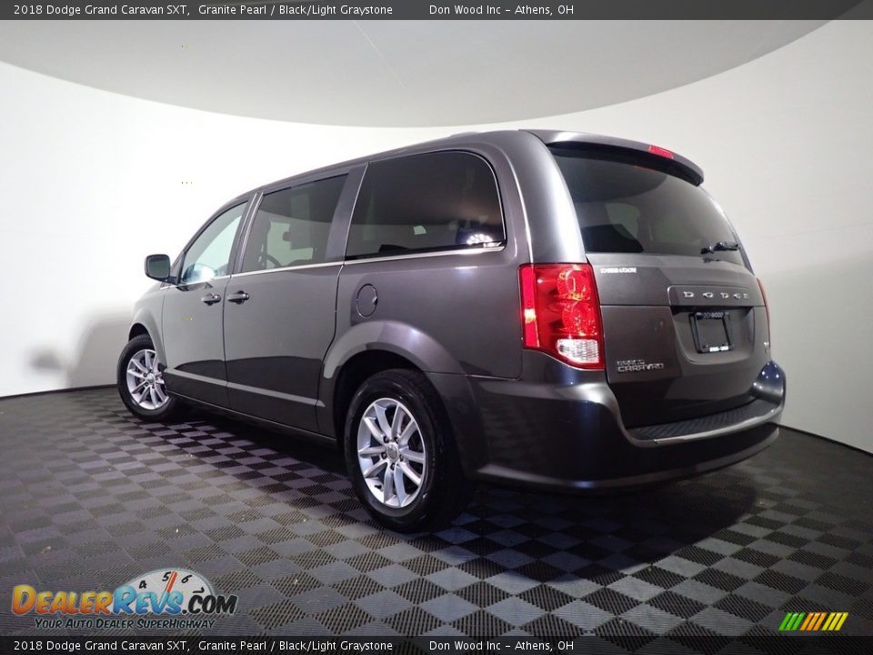 2018 Dodge Grand Caravan SXT Granite Pearl / Black/Light Graystone Photo #11