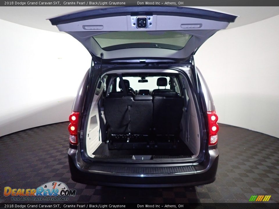 2018 Dodge Grand Caravan SXT Granite Pearl / Black/Light Graystone Photo #14
