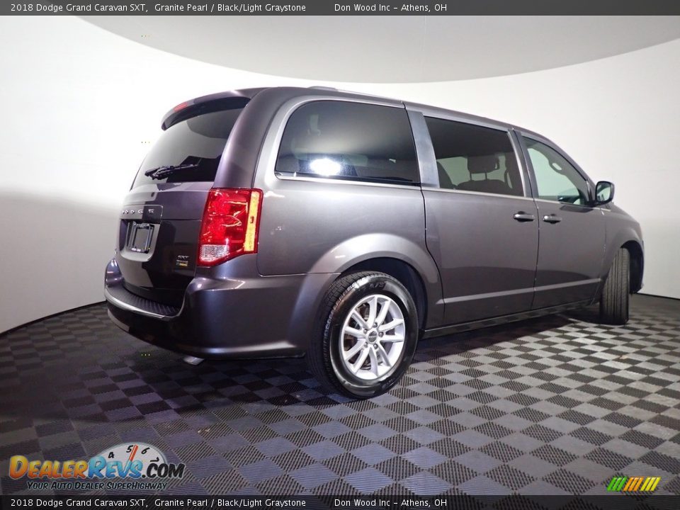 2018 Dodge Grand Caravan SXT Granite Pearl / Black/Light Graystone Photo #17