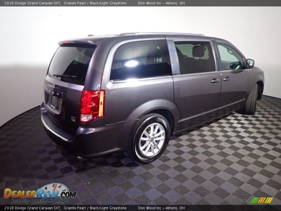 2018 Dodge Grand Caravan SXT Granite Pearl / Black/Light Graystone Photo #18