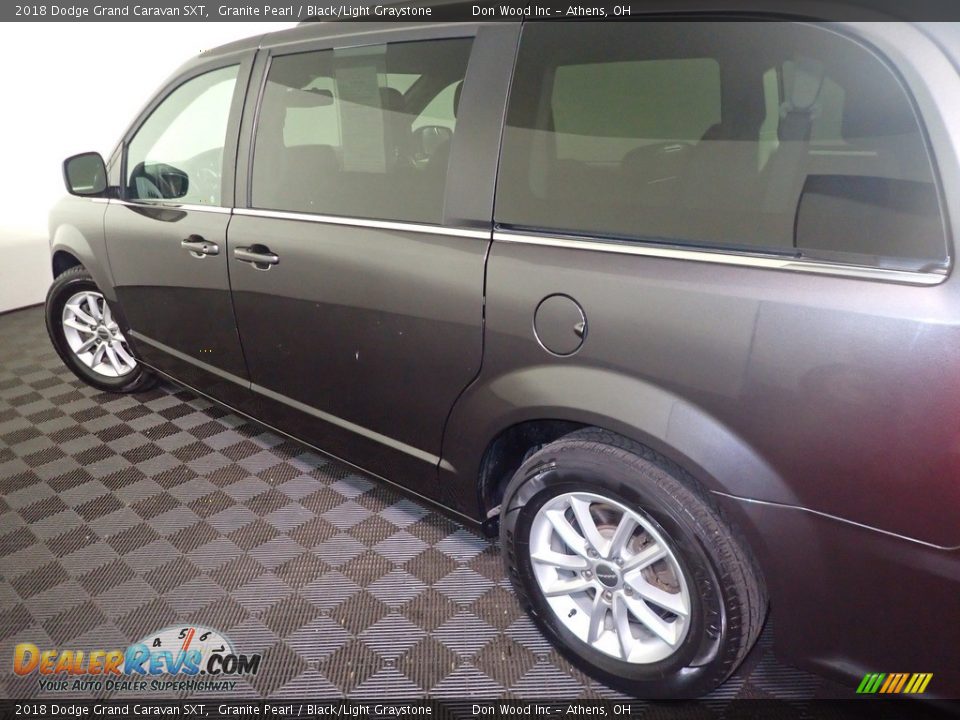 2018 Dodge Grand Caravan SXT Granite Pearl / Black/Light Graystone Photo #19
