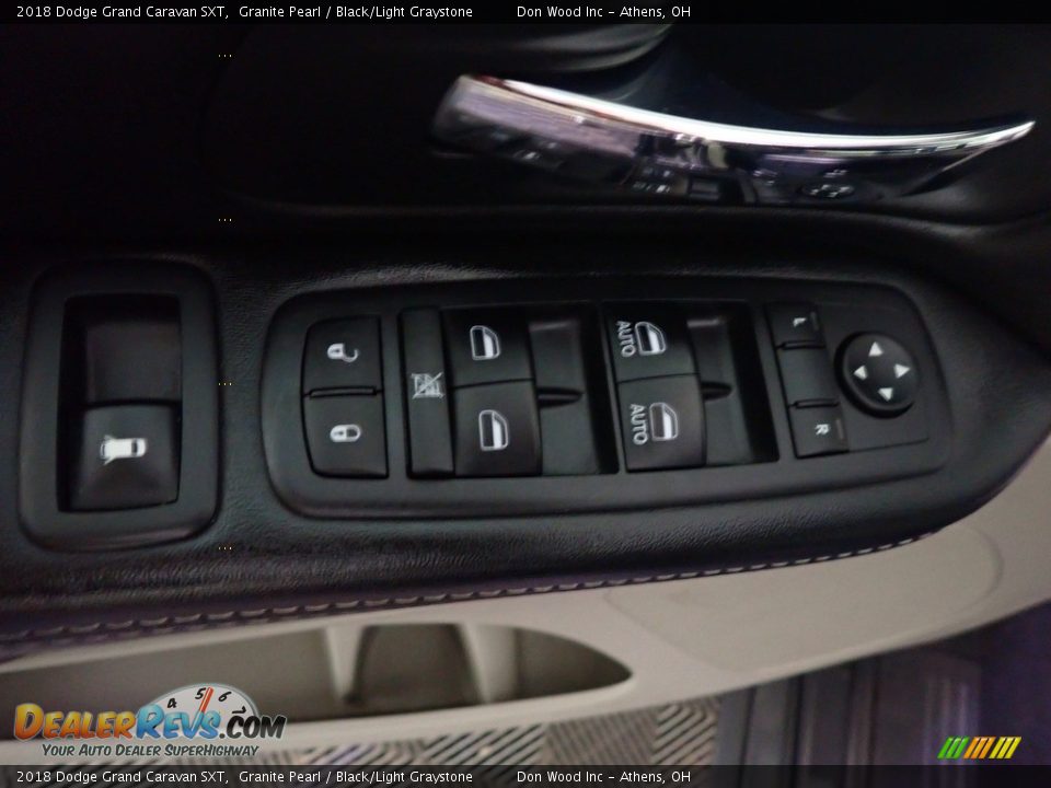 2018 Dodge Grand Caravan SXT Granite Pearl / Black/Light Graystone Photo #22