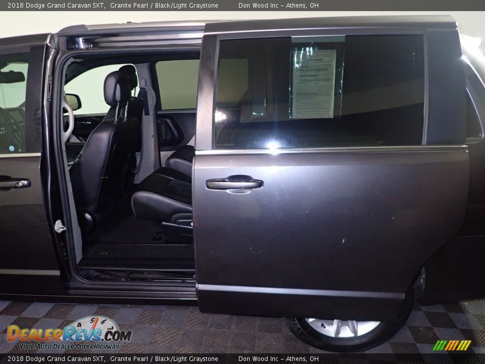 2018 Dodge Grand Caravan SXT Granite Pearl / Black/Light Graystone Photo #34