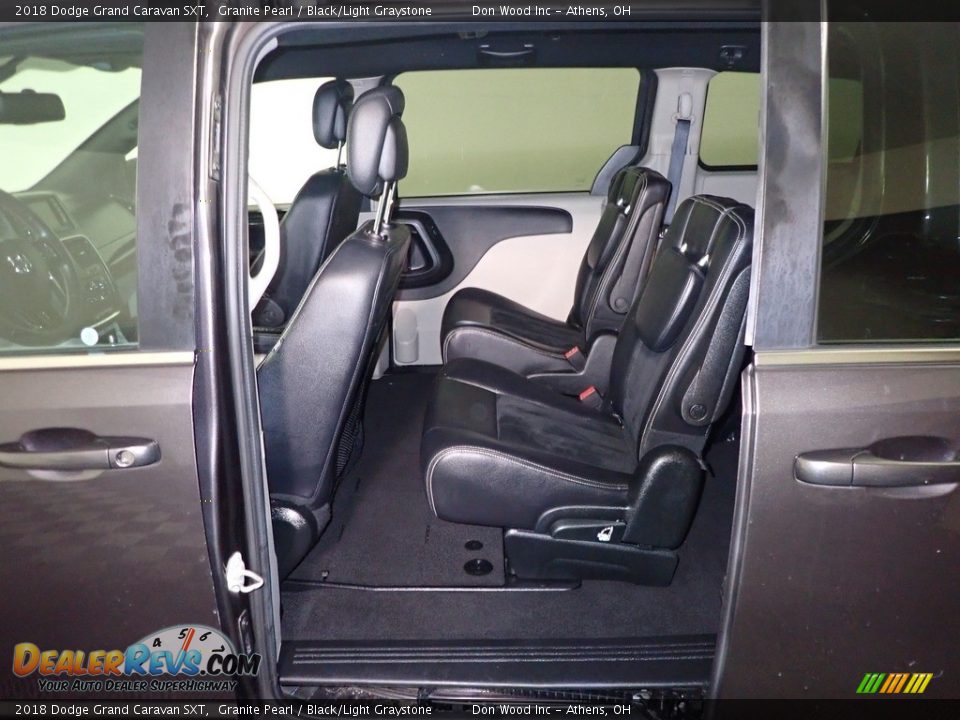 2018 Dodge Grand Caravan SXT Granite Pearl / Black/Light Graystone Photo #35