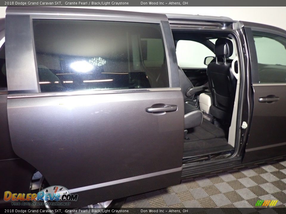 2018 Dodge Grand Caravan SXT Granite Pearl / Black/Light Graystone Photo #36