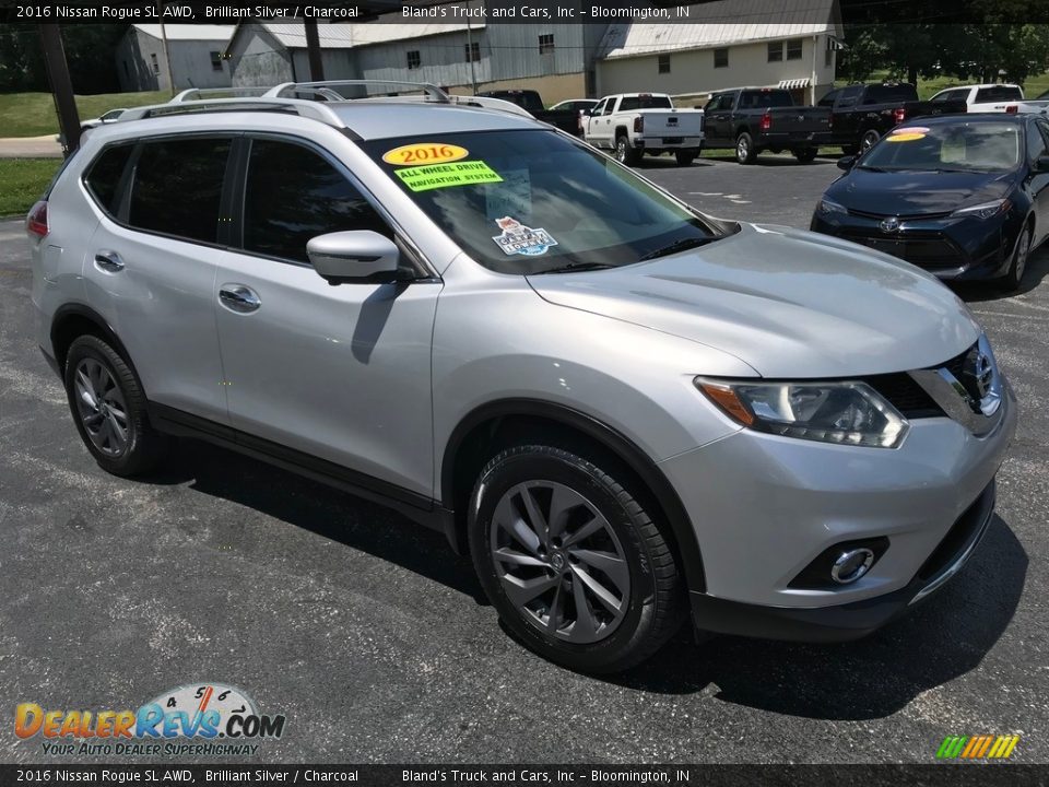 2016 Nissan Rogue SL AWD Brilliant Silver / Charcoal Photo #4