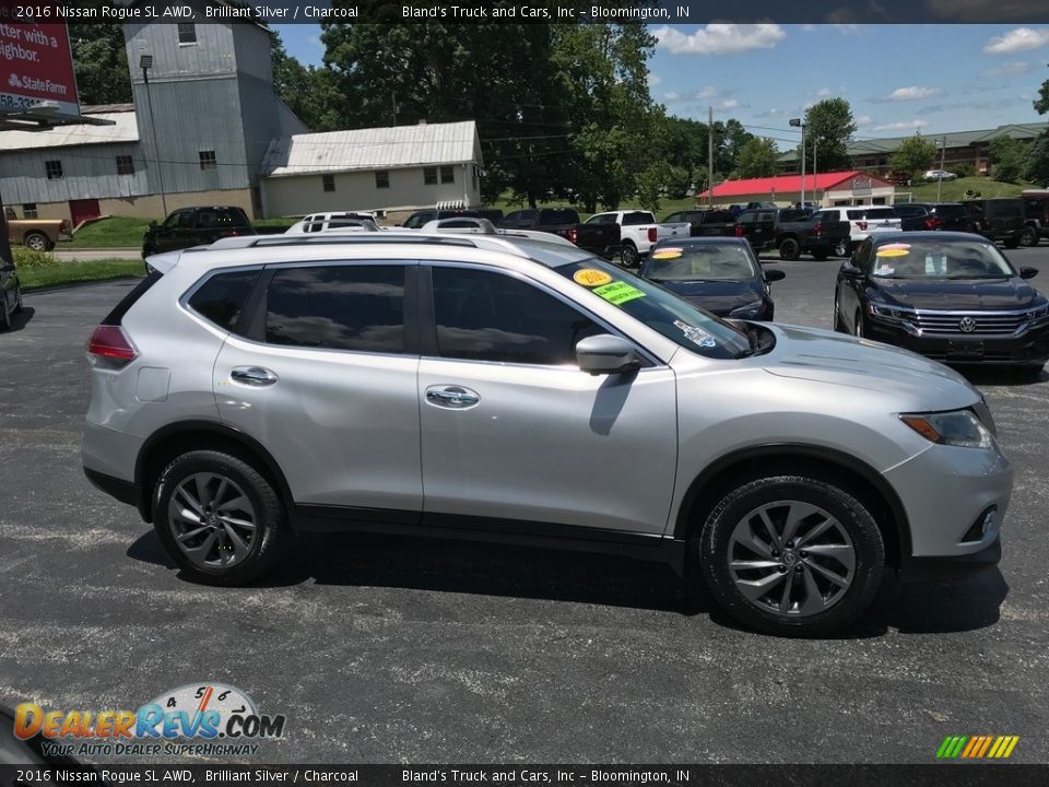 2016 Nissan Rogue SL AWD Brilliant Silver / Charcoal Photo #5