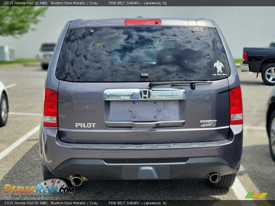 2015 Honda Pilot SE 4WD Modern Steel Metallic / Gray Photo #3