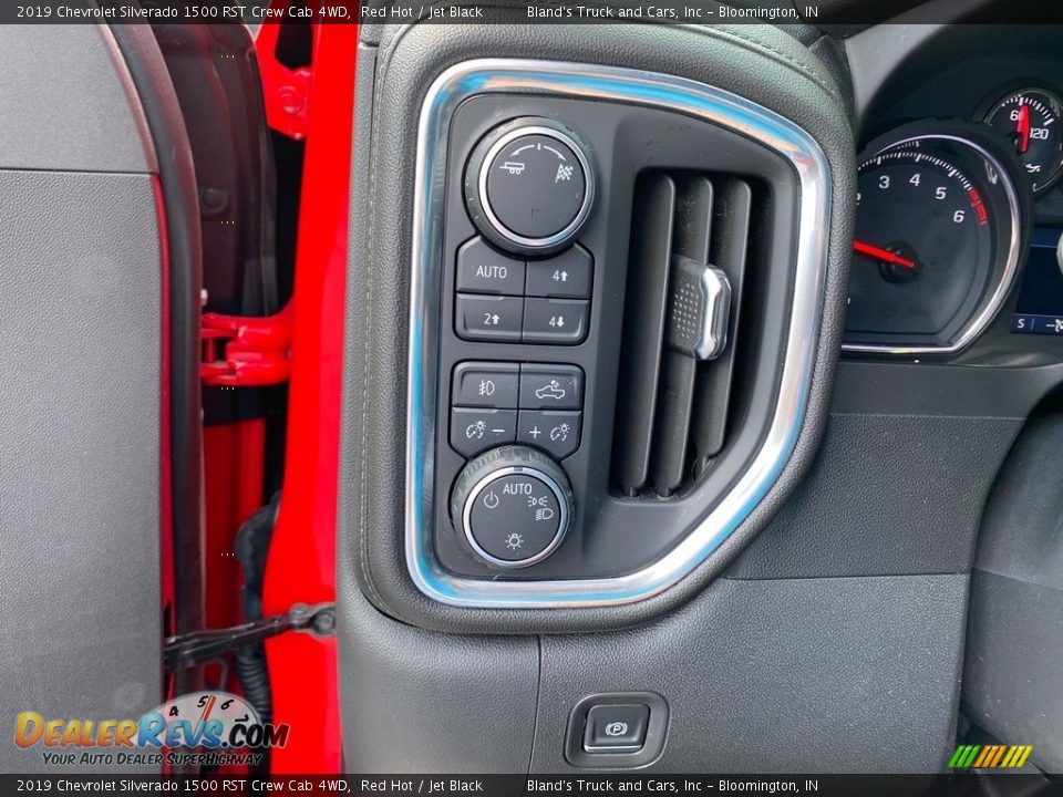 2019 Chevrolet Silverado 1500 RST Crew Cab 4WD Red Hot / Jet Black Photo #20