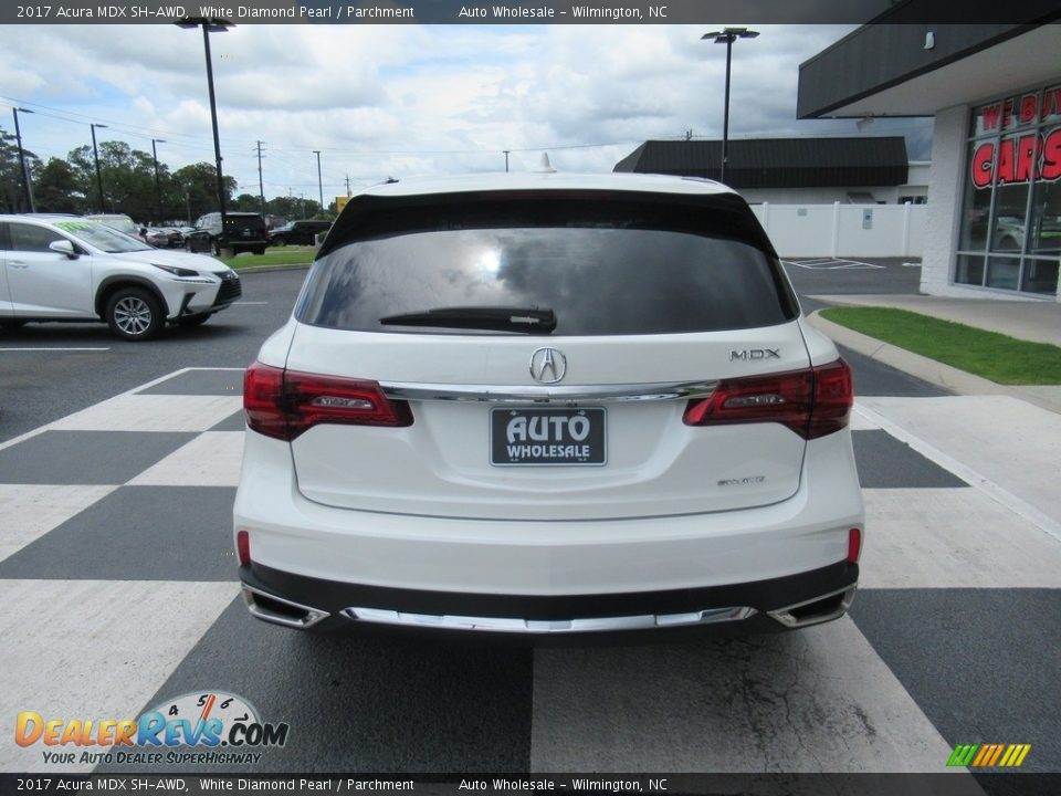 2017 Acura MDX SH-AWD White Diamond Pearl / Parchment Photo #4