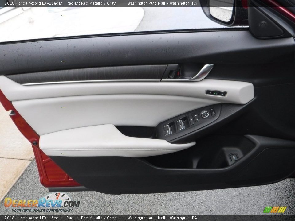 Door Panel of 2018 Honda Accord EX-L Sedan Photo #12
