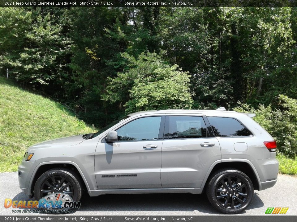 Sting-Gray 2021 Jeep Grand Cherokee Laredo 4x4 Photo #1