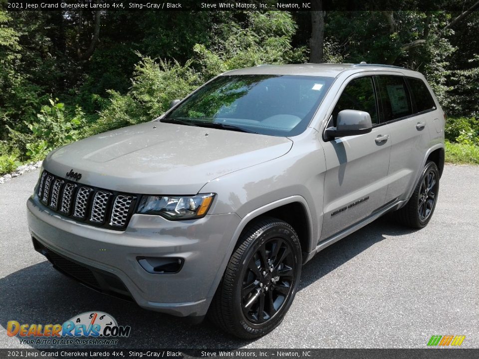 2021 Jeep Grand Cherokee Laredo 4x4 Sting-Gray / Black Photo #2