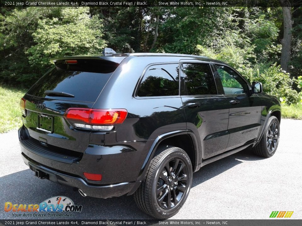 2021 Jeep Grand Cherokee Laredo 4x4 Diamond Black Crystal Pearl / Black Photo #6