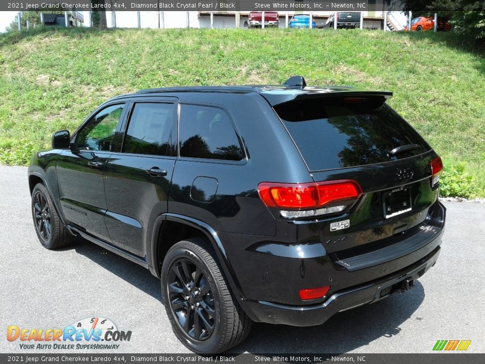 2021 Jeep Grand Cherokee Laredo 4x4 Diamond Black Crystal Pearl / Black Photo #8