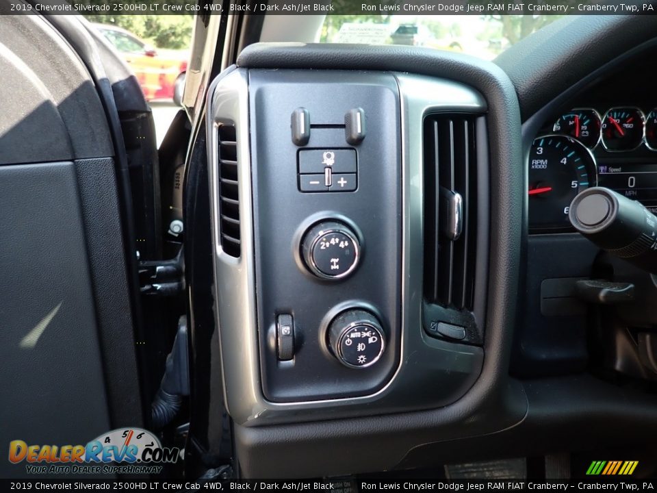 2019 Chevrolet Silverado 2500HD LT Crew Cab 4WD Black / Dark Ash/Jet Black Photo #12