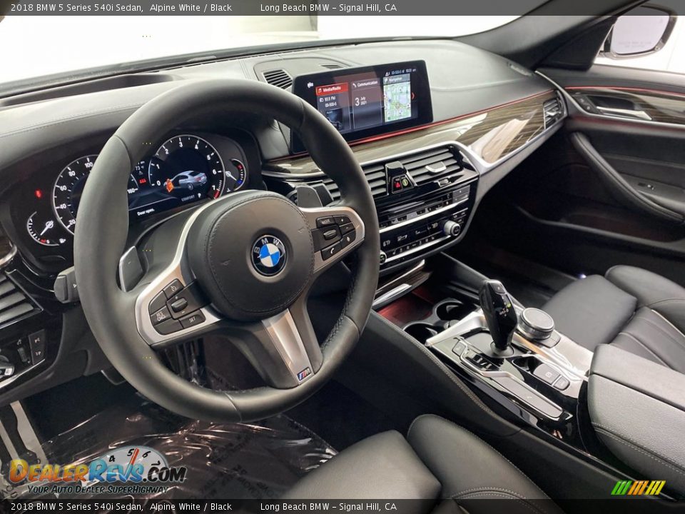 2018 BMW 5 Series 540i Sedan Alpine White / Black Photo #16