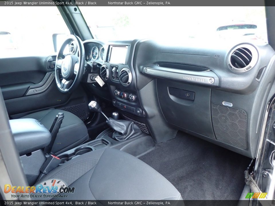 2015 Jeep Wrangler Unlimited Sport 4x4 Black / Black Photo #6
