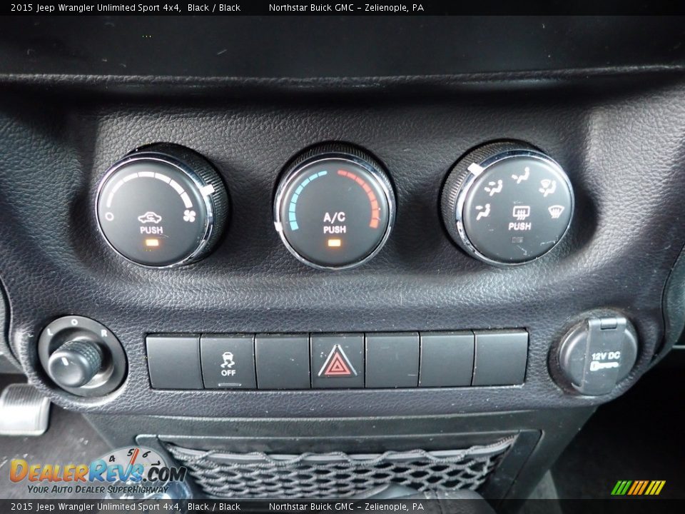 2015 Jeep Wrangler Unlimited Sport 4x4 Black / Black Photo #26