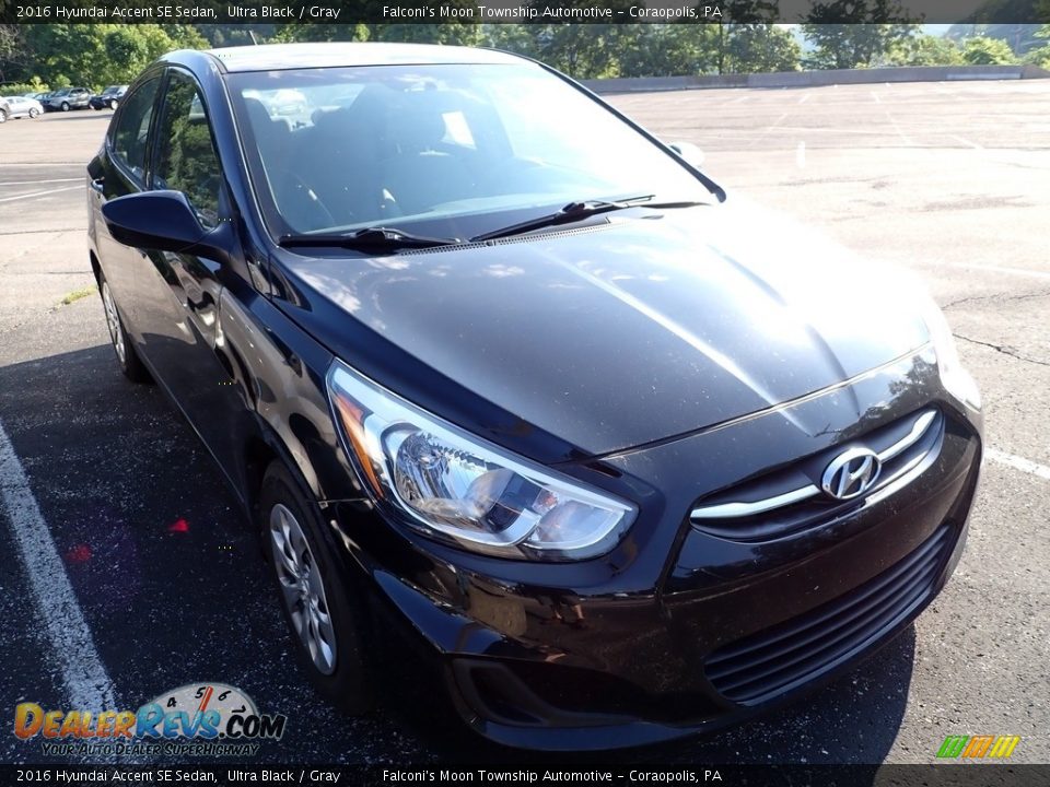 2016 Hyundai Accent SE Sedan Ultra Black / Gray Photo #5