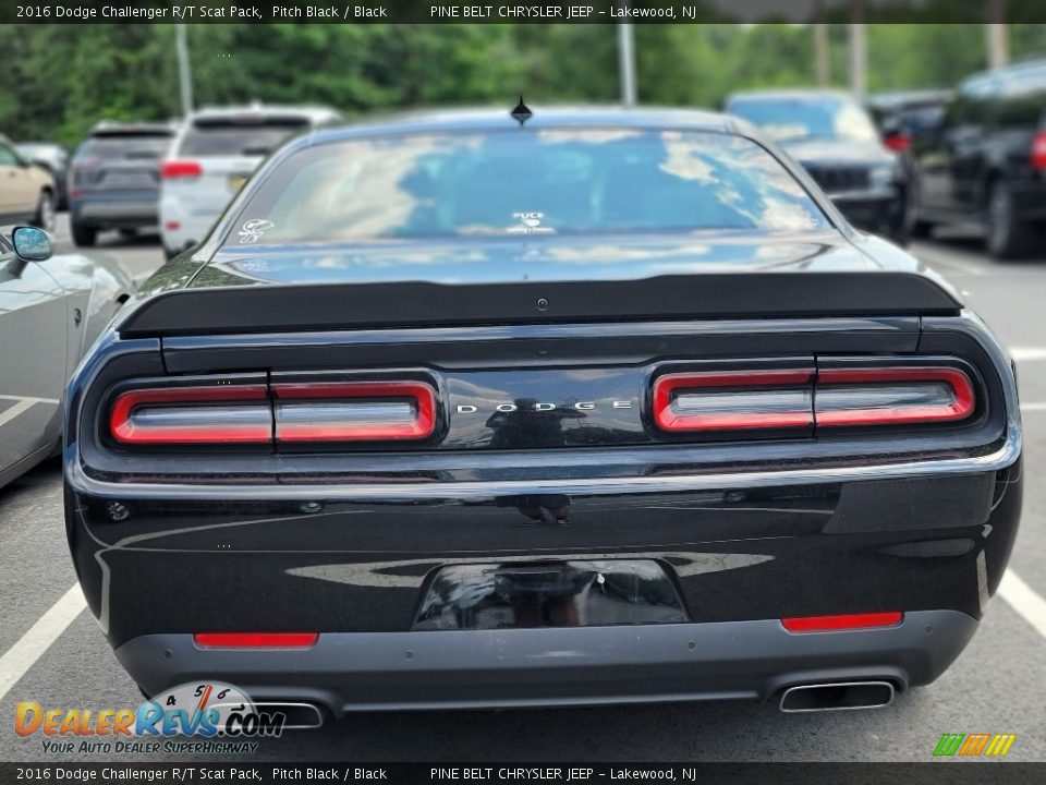 2016 Dodge Challenger R/T Scat Pack Pitch Black / Black Photo #4