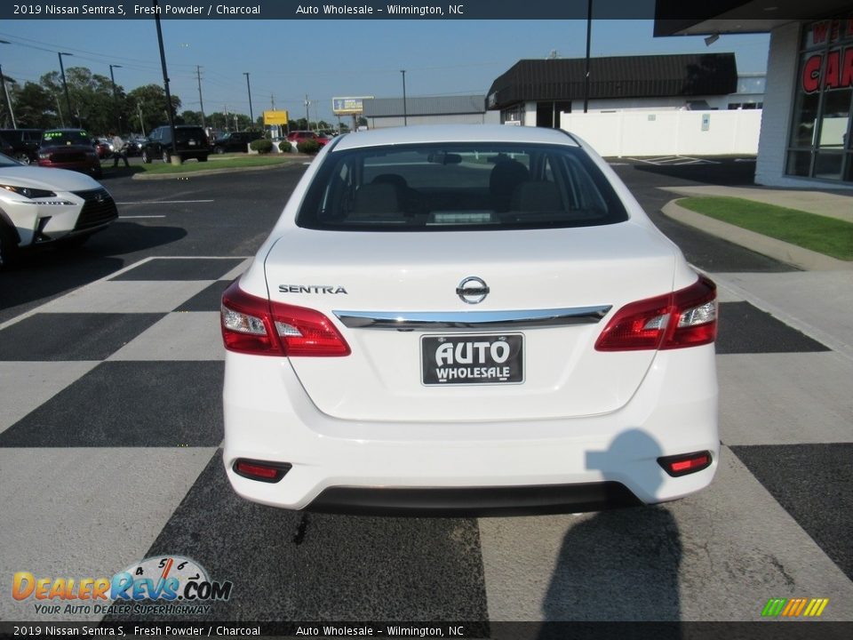 2019 Nissan Sentra S Fresh Powder / Charcoal Photo #4