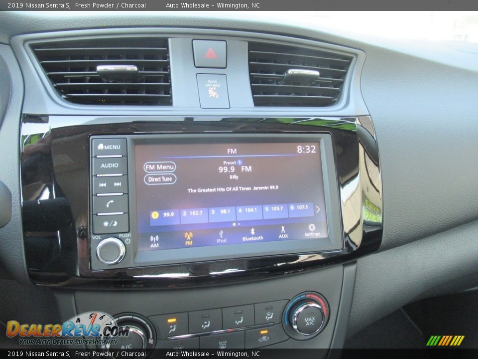 2019 Nissan Sentra S Fresh Powder / Charcoal Photo #17